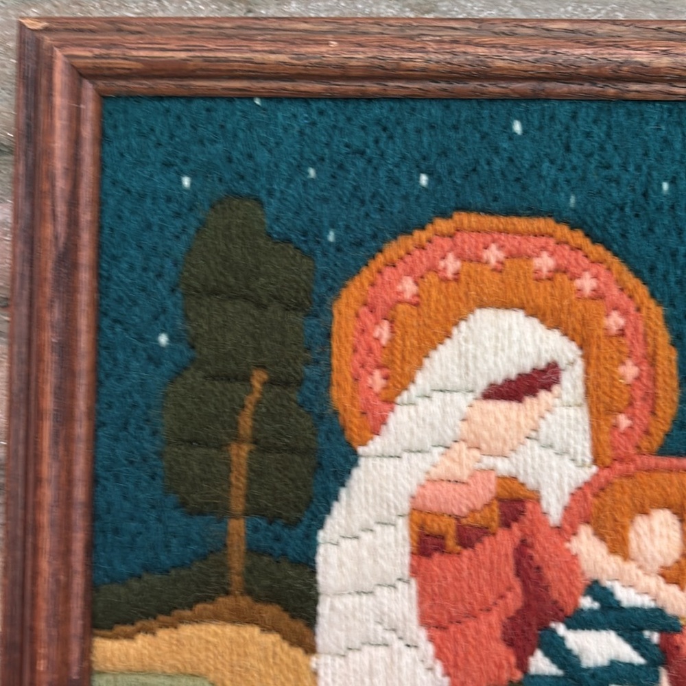 Vintage Bernat Holiday Theme Crewel "Blessed Child" design from 1979 Framed - Picture 4 of 11